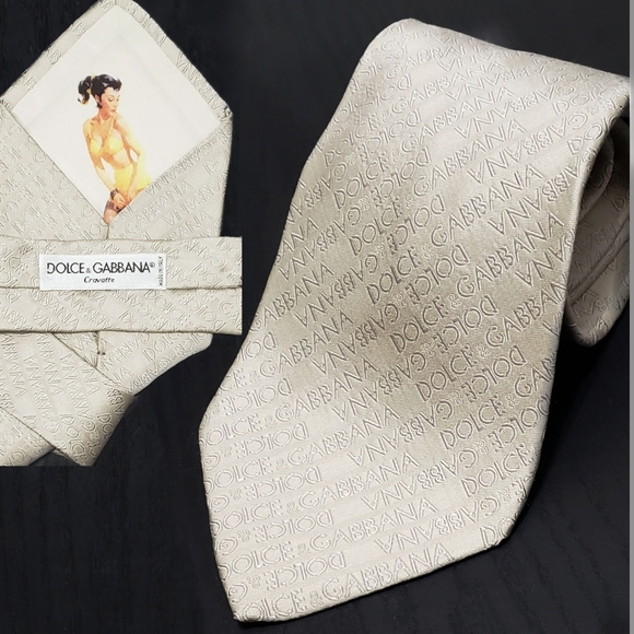 Dolce & Gabbana Other - Dolce & Gabbana Pin Up Girl Logo Silk Neck Tie Men
